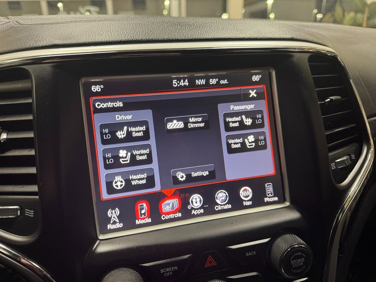 Used 2014 Jeep Grand Cherokee SRT AWD/4WD image 25