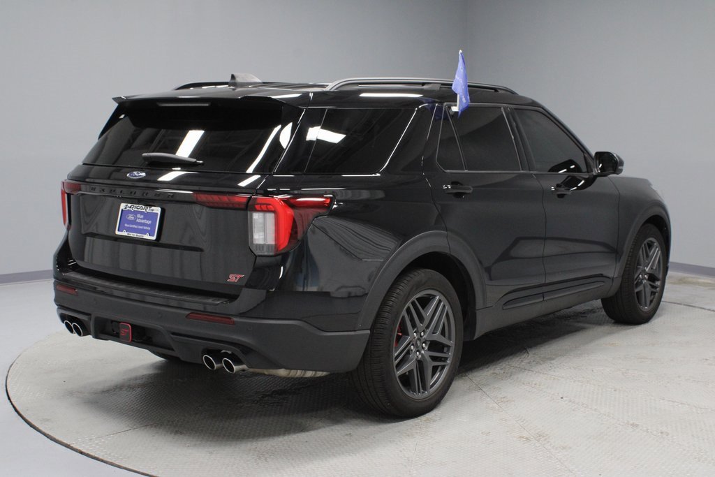 Certified 2025 Ford Explorer ST image 12