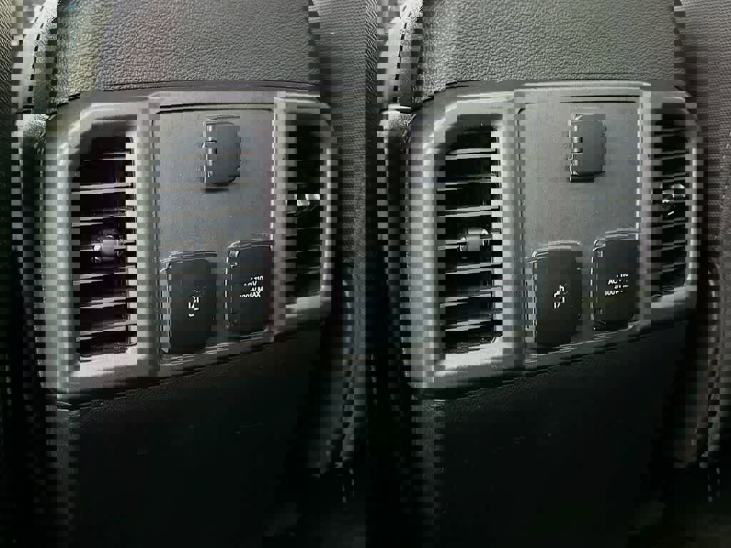 Certified 2019 Ford F150 XLT w/ Equipment Group 302A Luxury image 13