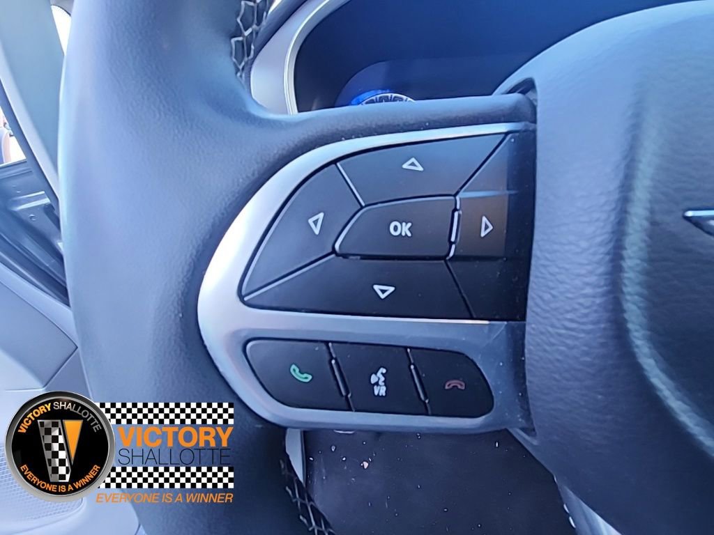 Certified 2023 Chrysler Voyager LX image 13