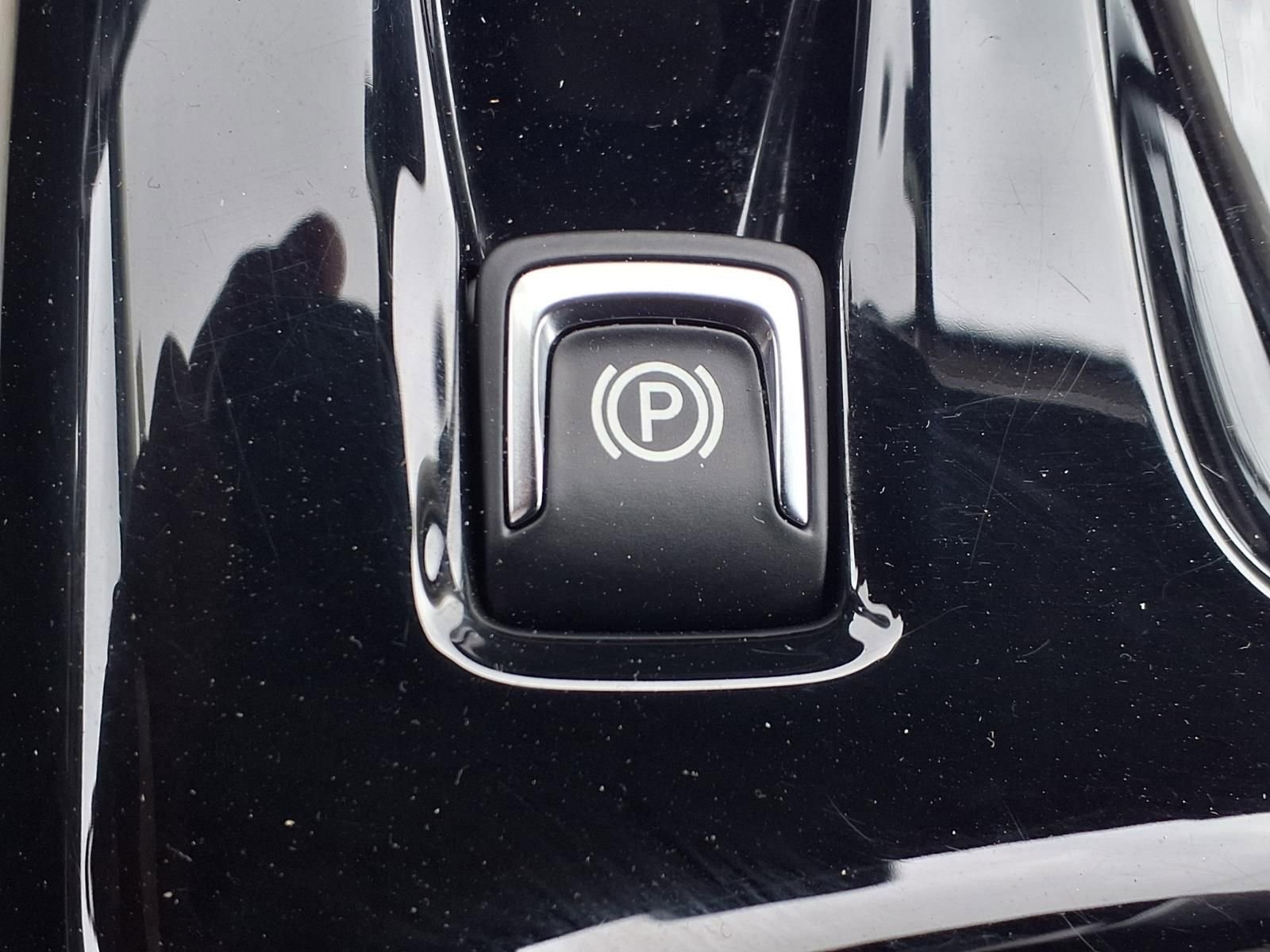 Certified 2023 Buick Envision Avenir image 9