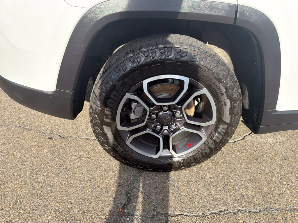 Used 2022 Jeep Grand Cherokee Trailhawk w/ ADV Protech Group II AWD/4WD image 31