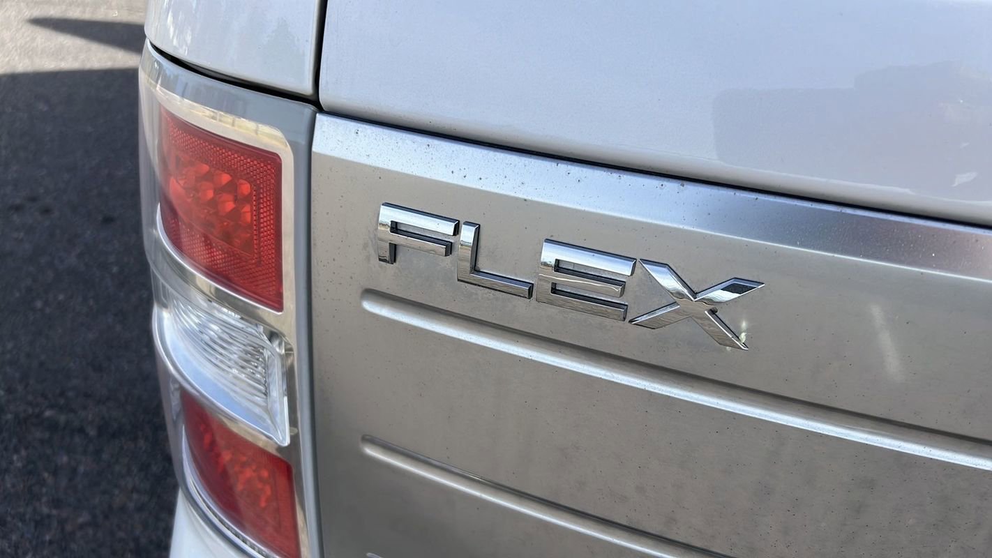 Used 2011 Ford Flex Limited w/ Rapid Spec Order Code image 16