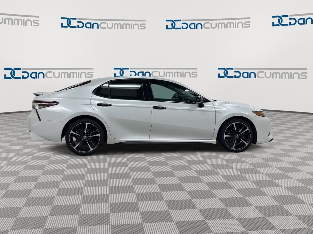 Used 2018 Toyota Camry XSE FWD image 9