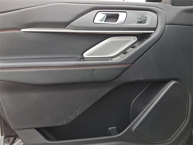 Used 2025 Ford Explorer ST image 12