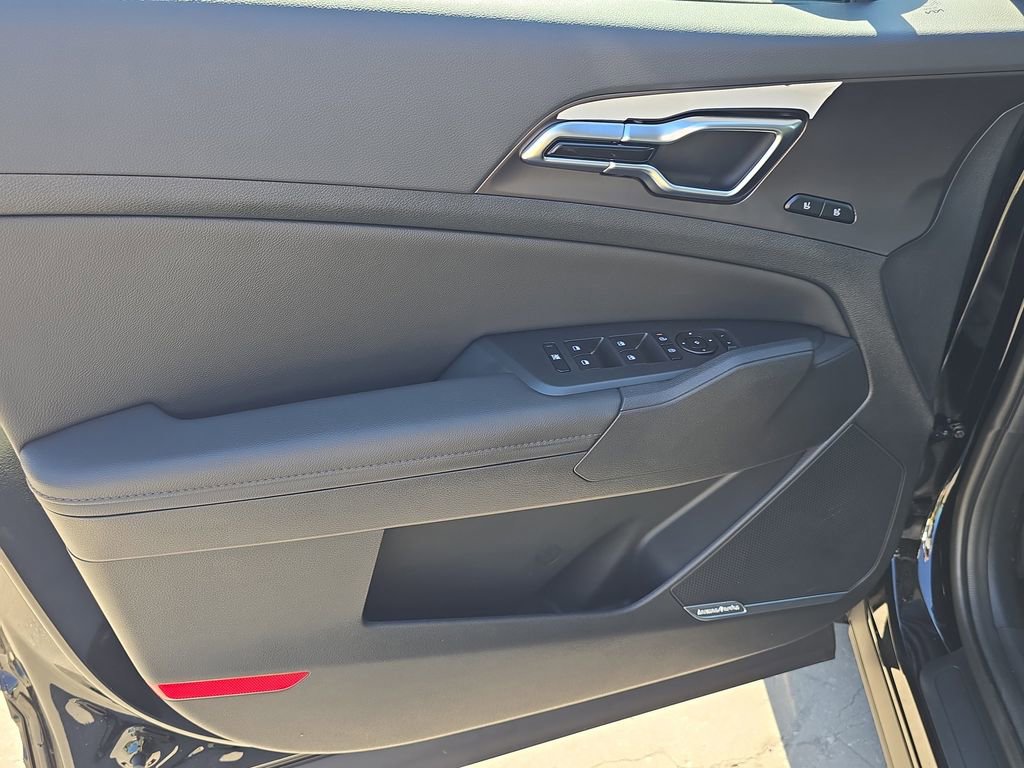 New 2026 Kia Sportage SX image 17