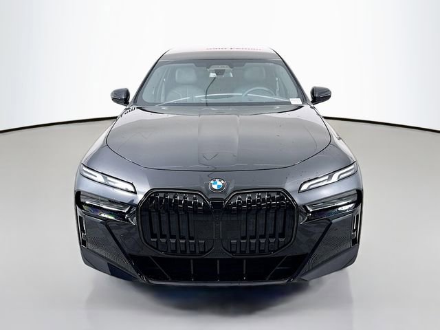 Used 2026 BMW 740i xDrive image 2