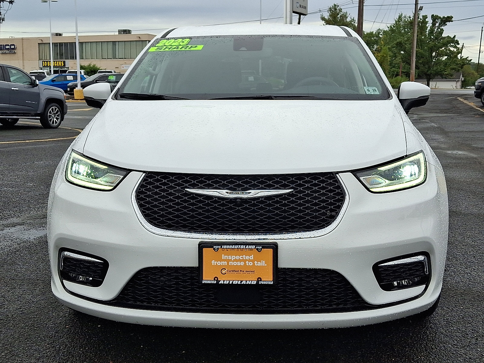 Certified 2023 Chrysler Pacifica Touring-L image 2