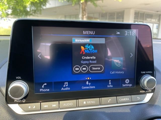Used 2025 Nissan Sentra SR w/ SR Premium Package image 24