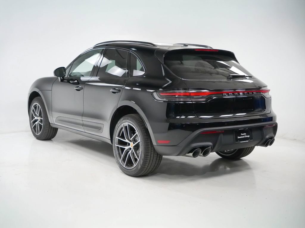 Used 2026 Porsche Macan AWD/4WD image 3