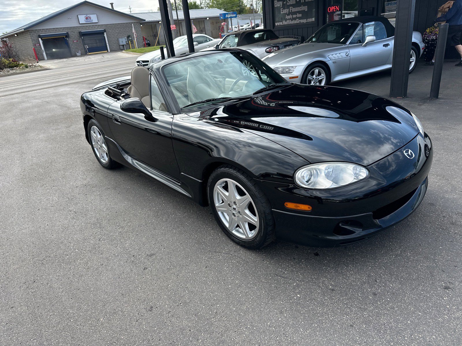 Used 2004 MAZDA MX-5 Miata LS RWD image 10