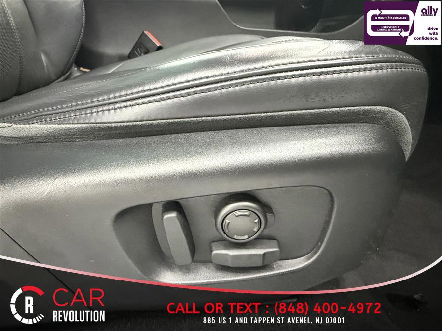 Used 2020 Land Rover Range Rover Evoque SE image 53