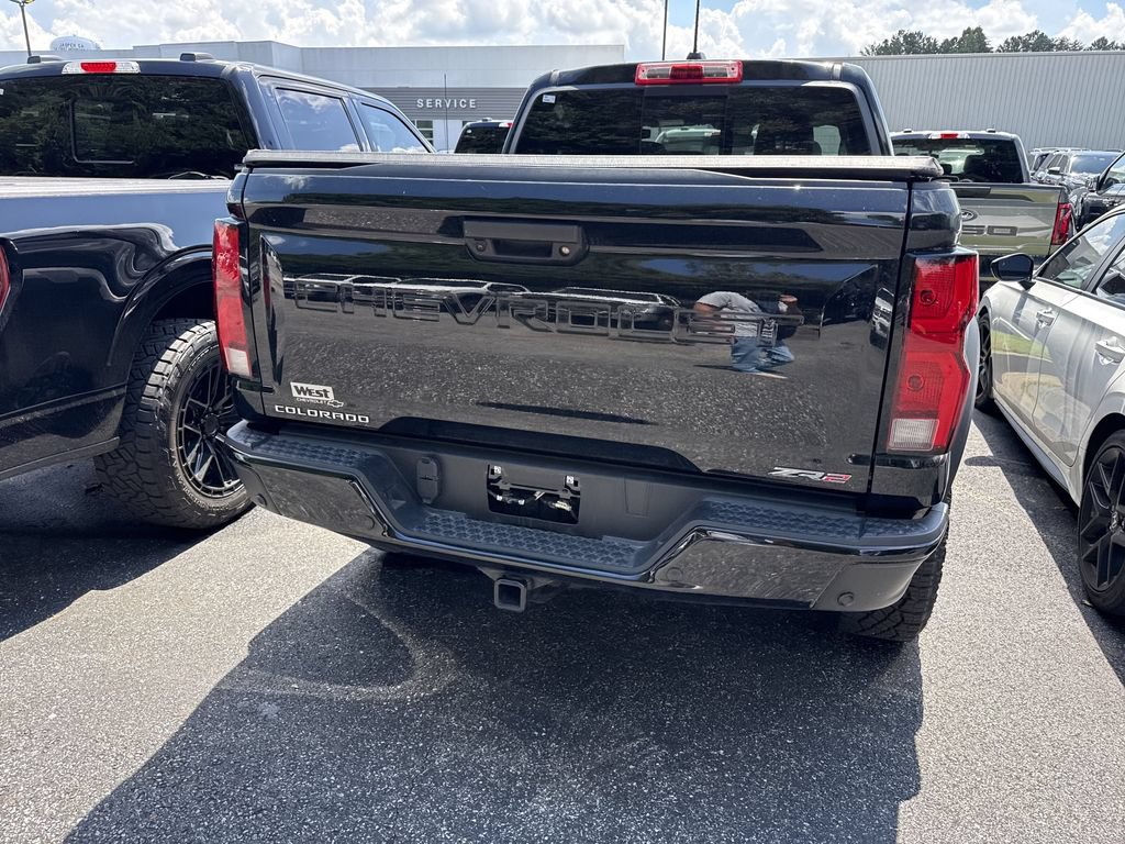 Used 2024 Chevrolet Colorado ZR2 w/ ZR2 Convenience Package III AWD/4WD image 19