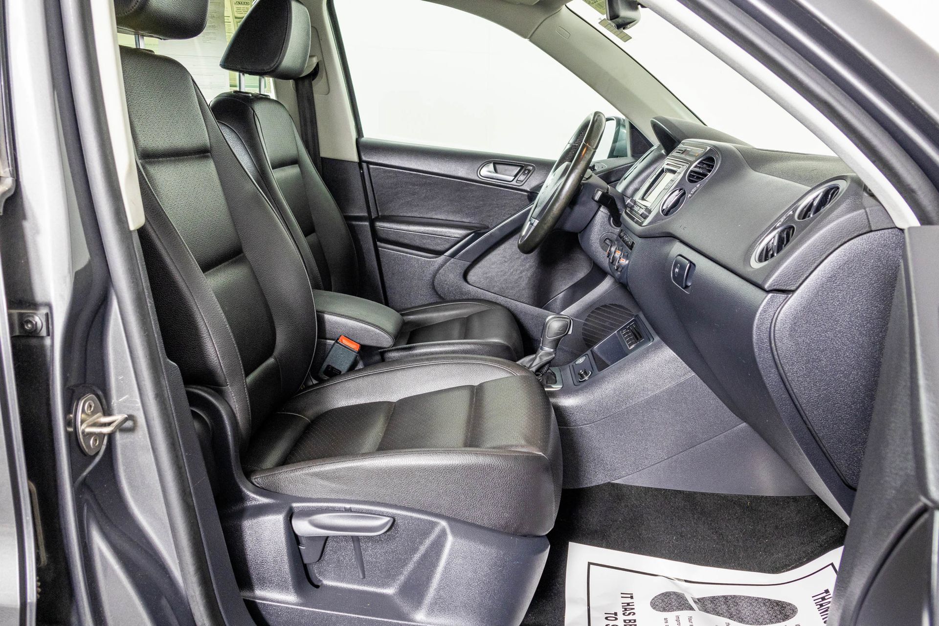 Used 2016 Volkswagen Tiguan S AWD/4WD image 42