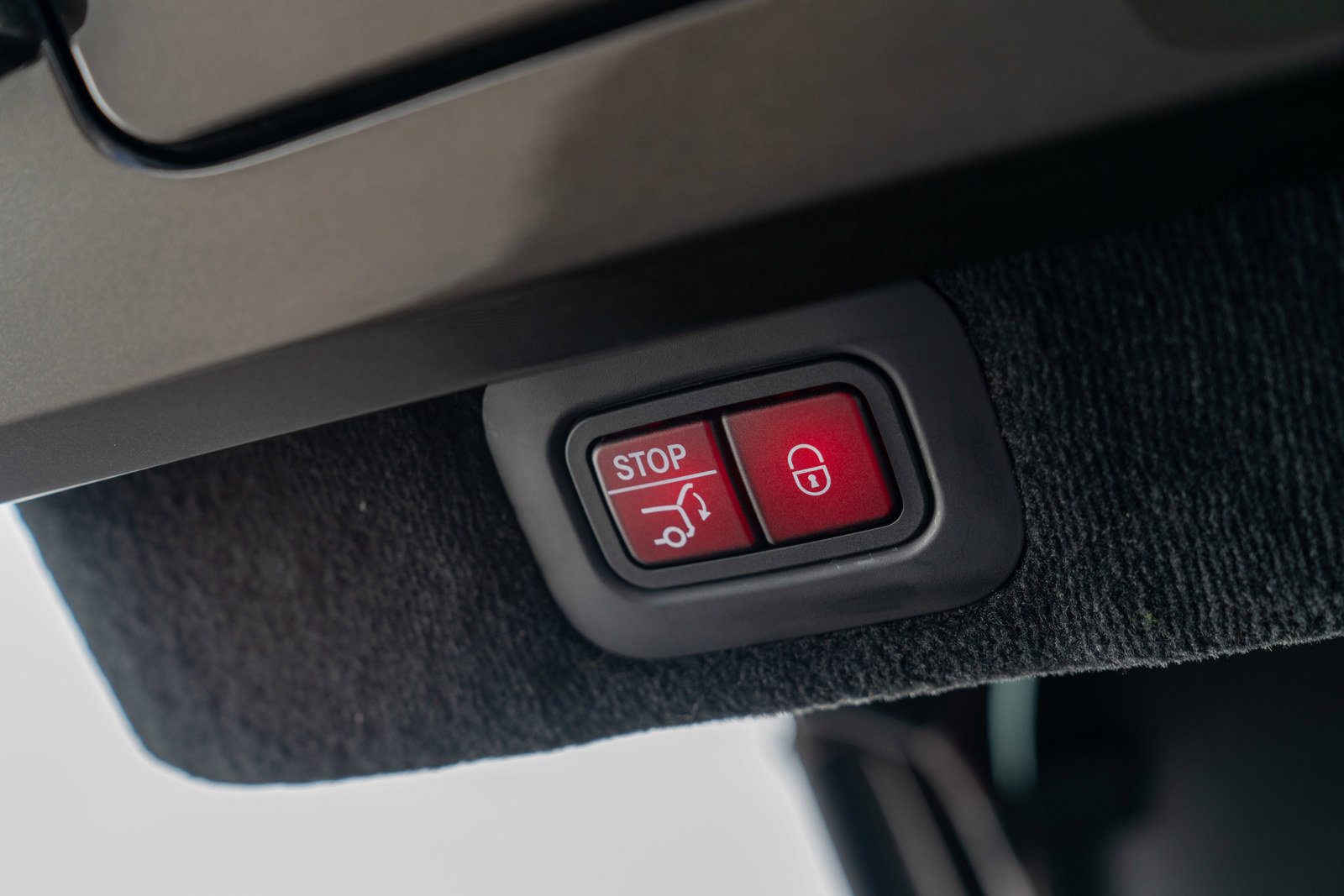 Used 2021 Aston Martin DBX image 43