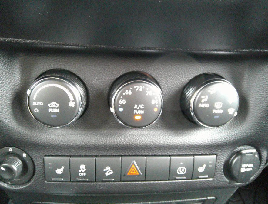 Used 2018 Jeep Wrangler Unlimited Sahara AWD/4WD image 67
