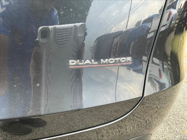 Used 2024 Tesla Model Y Performance AWD/4WD image 24