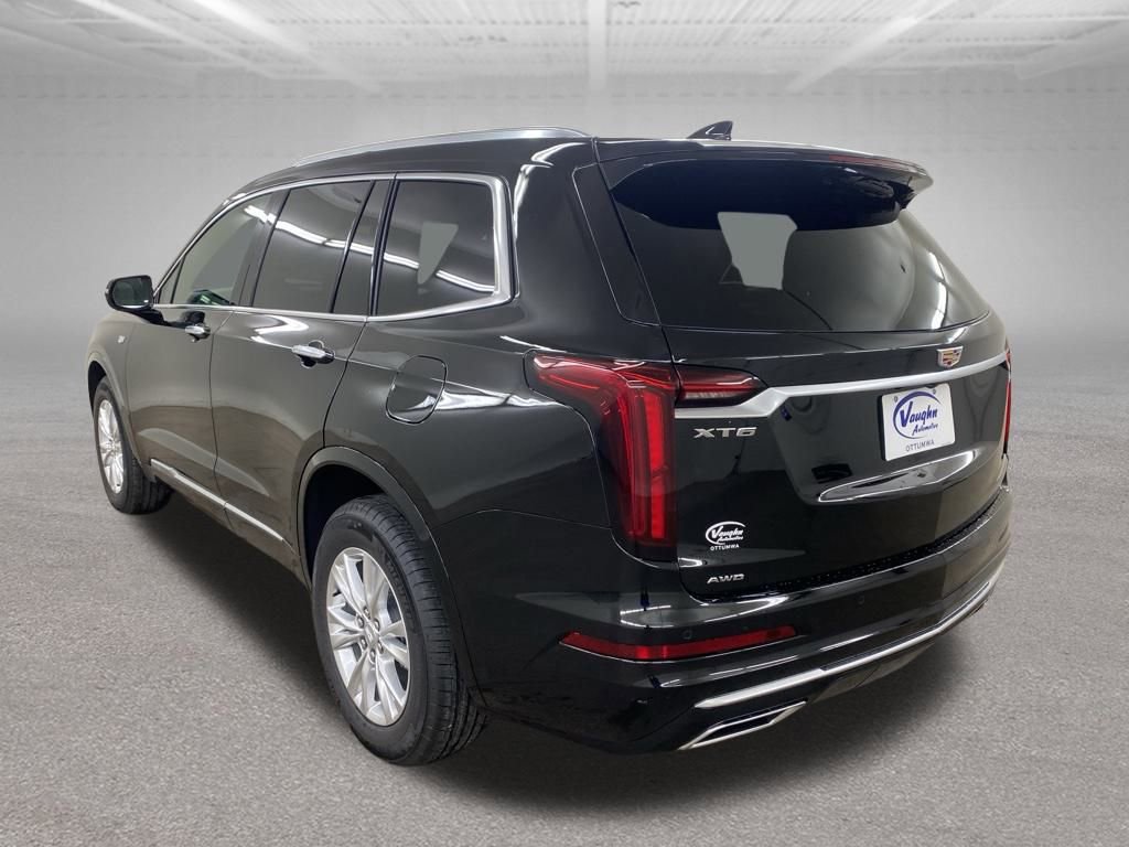 New 2025 Cadillac XT6 Luxury image 7