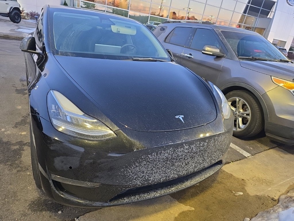 Used 2022 Tesla Model Y Long Range image 7