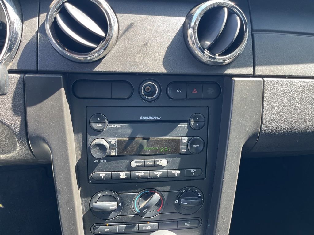 Used 2005 Ford Mustang Coupe RWD image 18