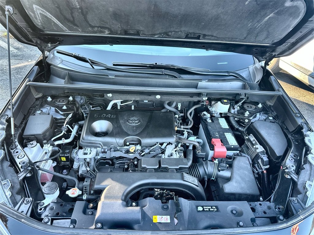 Used 2021 Toyota RAV4 XLE image 17