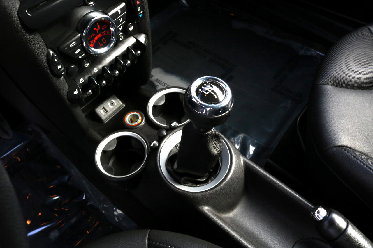 Used 2014 MINI Cooper S image 39