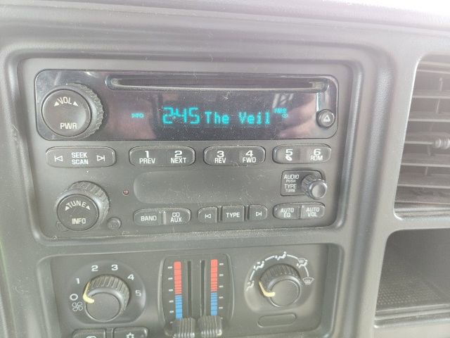 Used 2005 Chevrolet Silverado 2500 w/ Heavy-Duty Power Package image 12