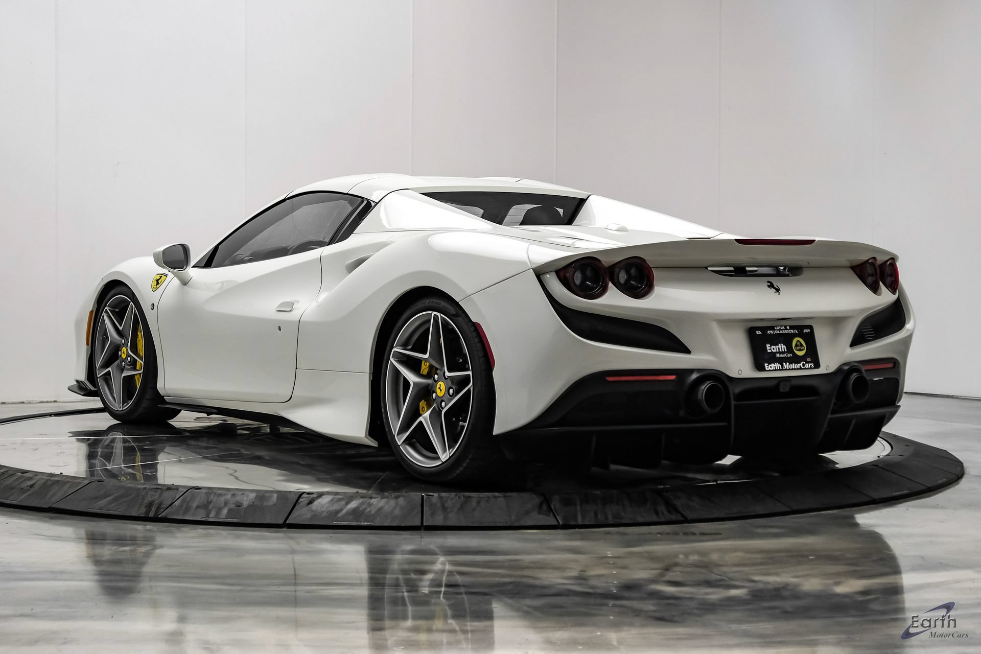 Used 2022 Ferrari F8 Tributo RWD image 14