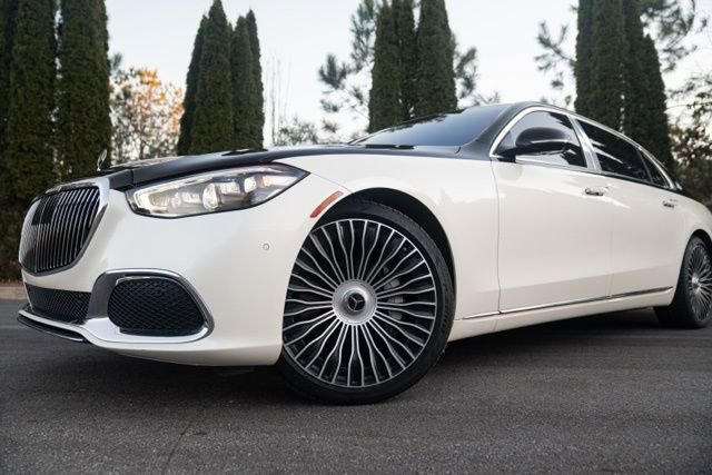 Used 2023 Mercedes-Benz Maybach S 580 4MATIC image 4
