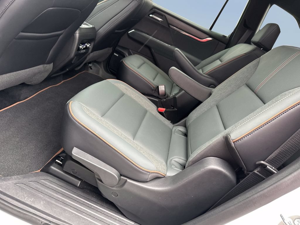 Used 2025 GMC Acadia AT4 w/ LPO, Floor Liner Package AWD/4WD image 11