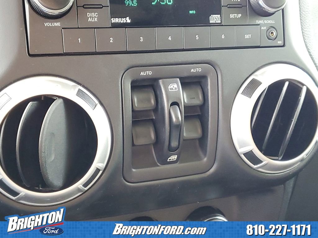 Used 2015 Jeep Wrangler Unlimited Sahara AWD/4WD image 21