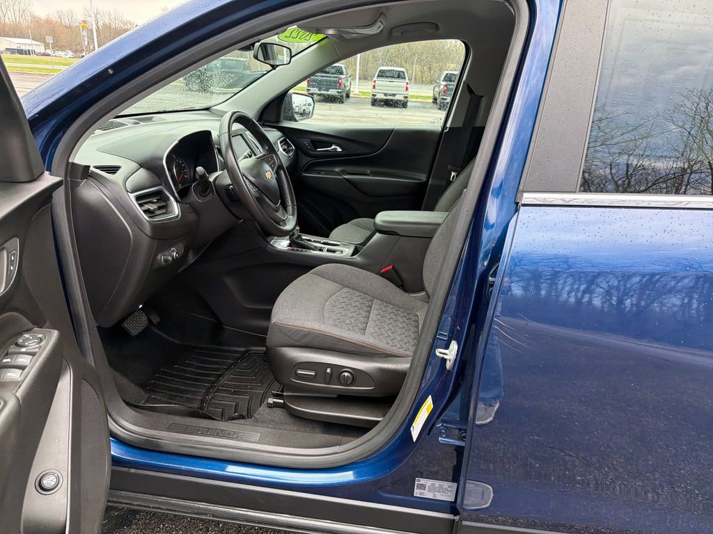 Used 2022 Chevrolet Equinox LT FWD image 10