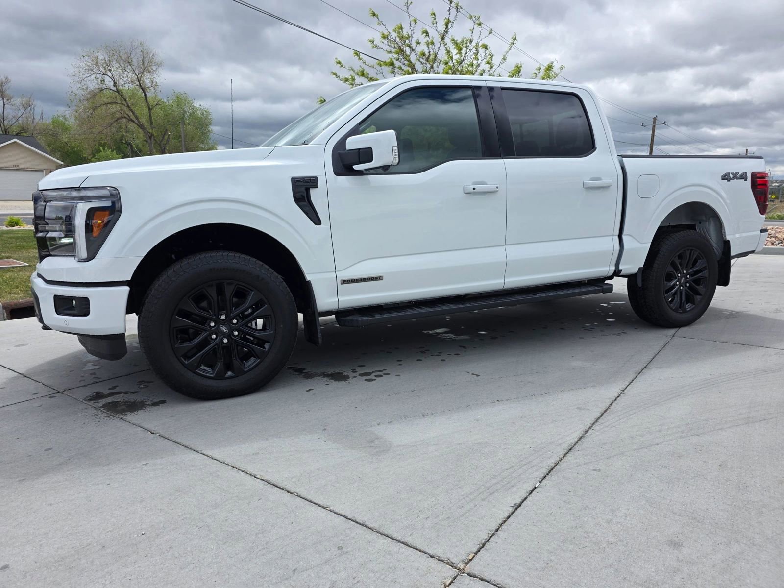 Used 2025 Ford F150 Lariat AWD/4WD image 3