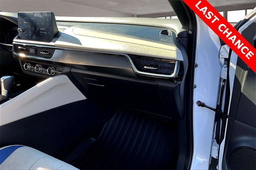 Certified 2025 Acura ADX A-Spec image 17