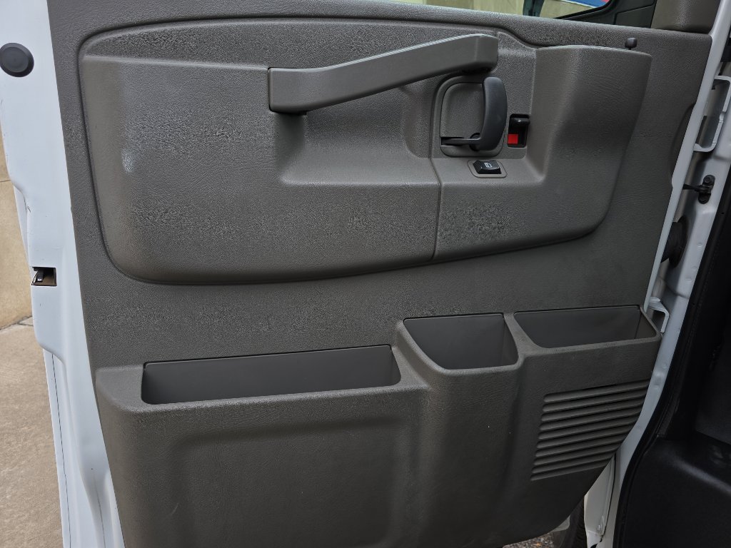 Used 2021 Chevrolet Express 2500 w/ Driver Convenience Package image 21