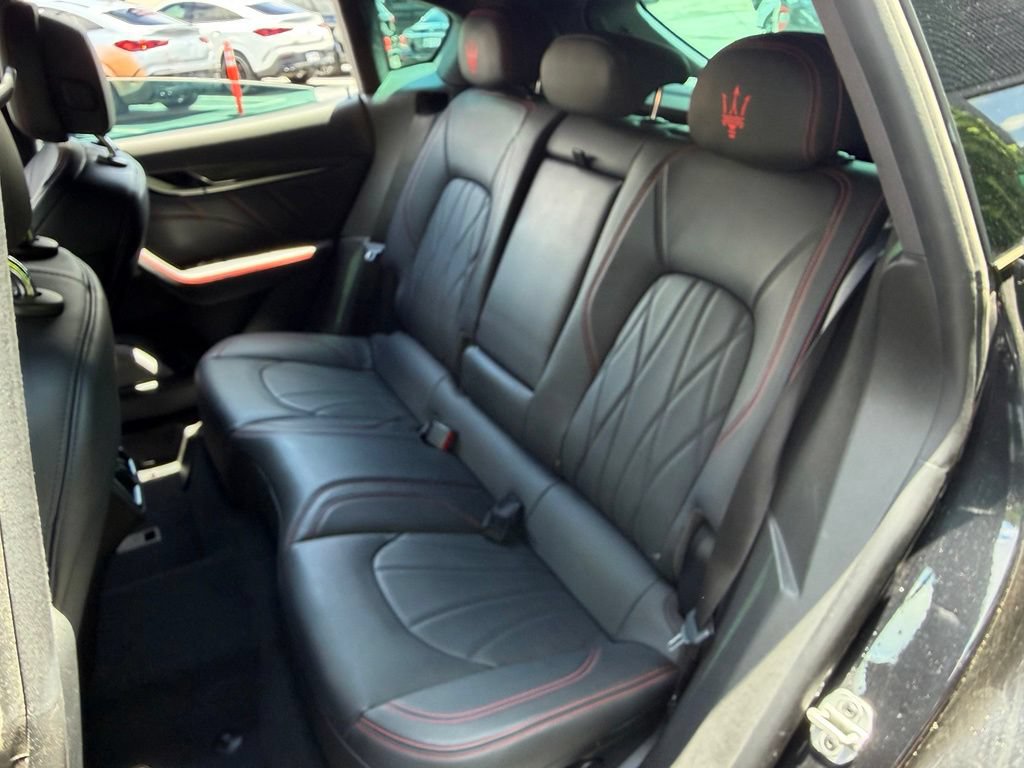 Used 2022 Maserati Levante Modena AWD/4WD image 32