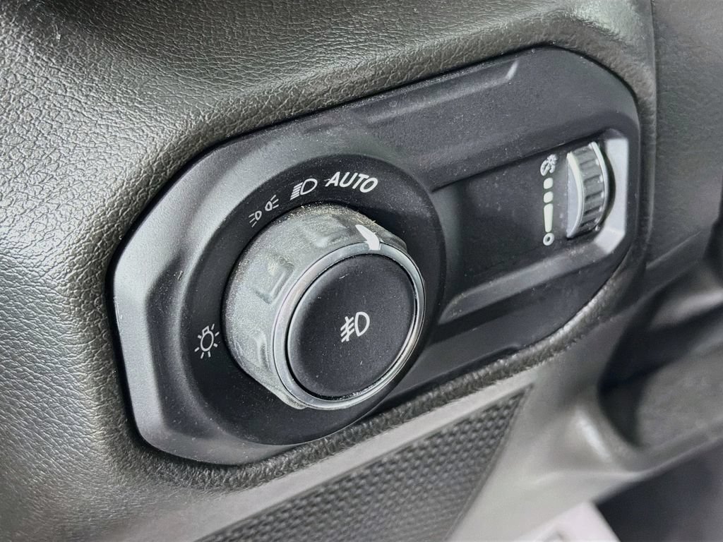 Used 2023 Jeep Wrangler Unlimited Sahara w/ Cold Weather Group AWD/4WD image 10
