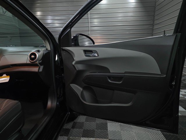 Used 2020 Chevrolet Sonic LT w/ Convenience Package image 30