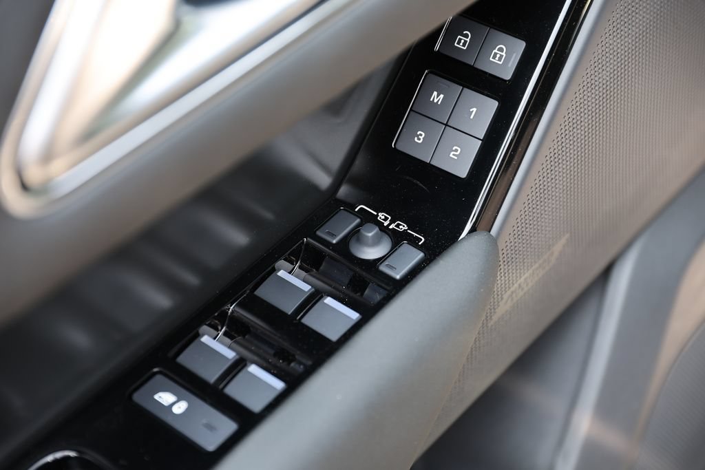 New 2026 Land Rover Range Rover Velar S AWD/4WD image 10