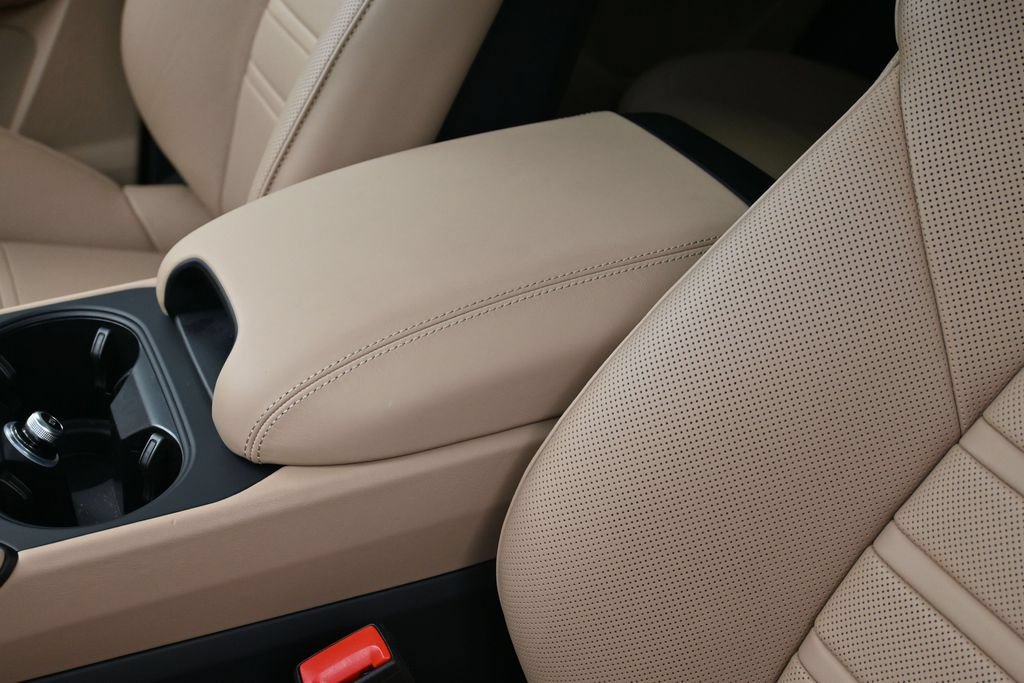 Certified 2026 Porsche Cayenne E-Hybrid Coupe AWD/4WD image 21