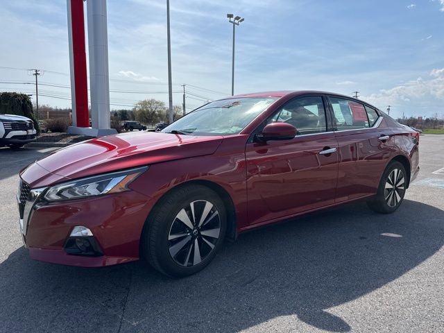 Certified 2020 Nissan Altima 2.5 SV AWD/4WD image 3