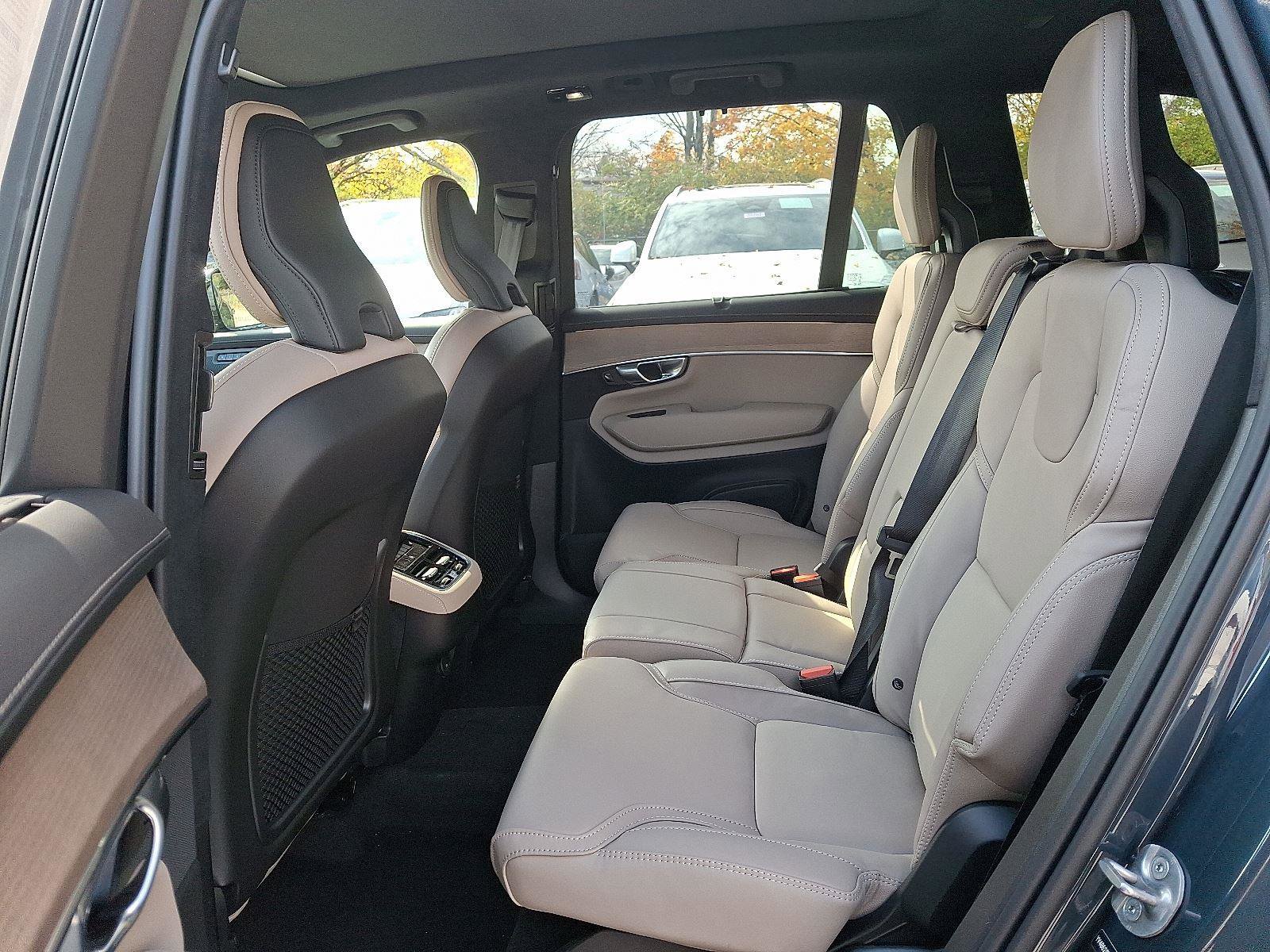 New 2026 Volvo XC90 B6 Ultra w/ Lounge Package image 5
