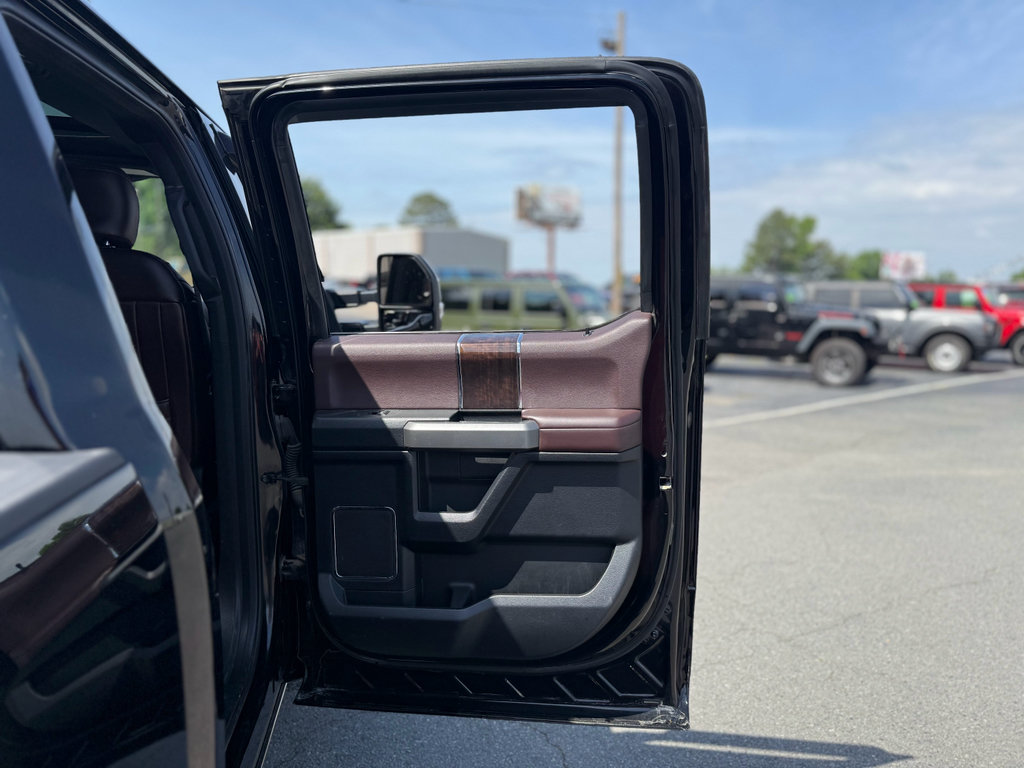 Used 2017 Ford F250 Platinum w/ Platinum Ultimate Package AWD/4WD image 28