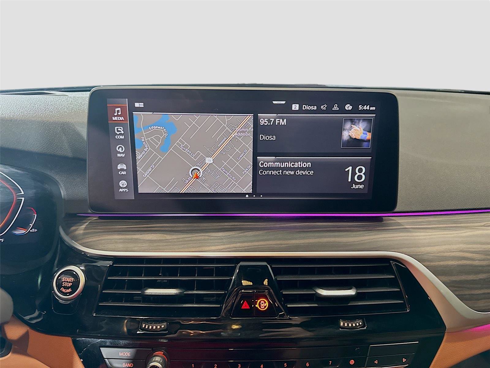 Used 2022 BMW 540i w/ Premium Package image 9