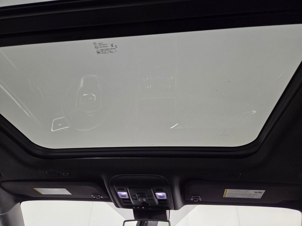 Used 2023 GMC Yukon Denali image 34