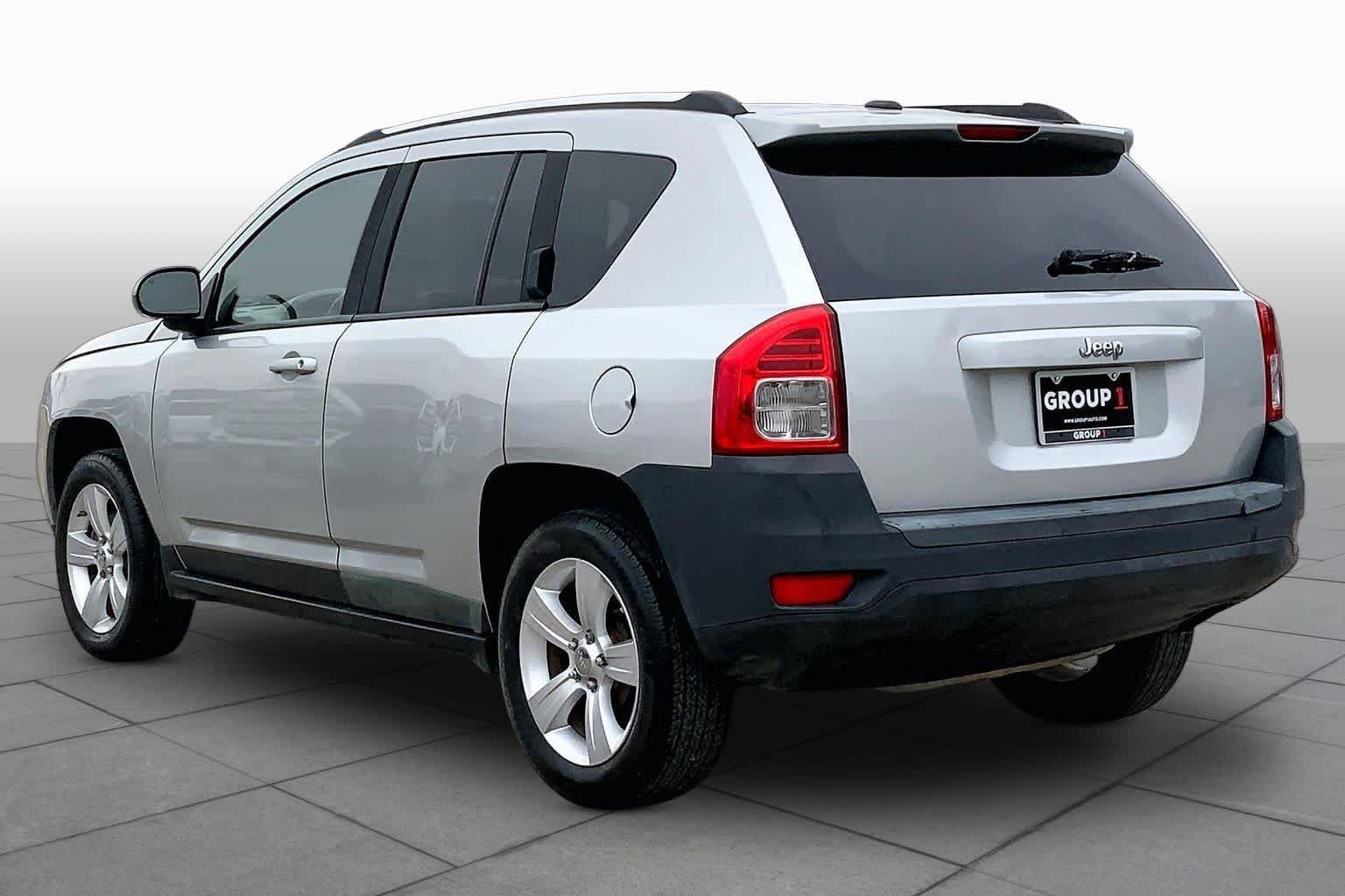 Used 2012 Jeep Compass Sport FWD image 11