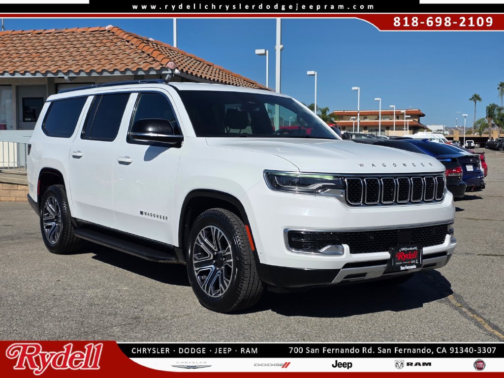 Certified 2024 Jeep Wagoneer L Series II w/ Flexible Seating Group RWD image 1