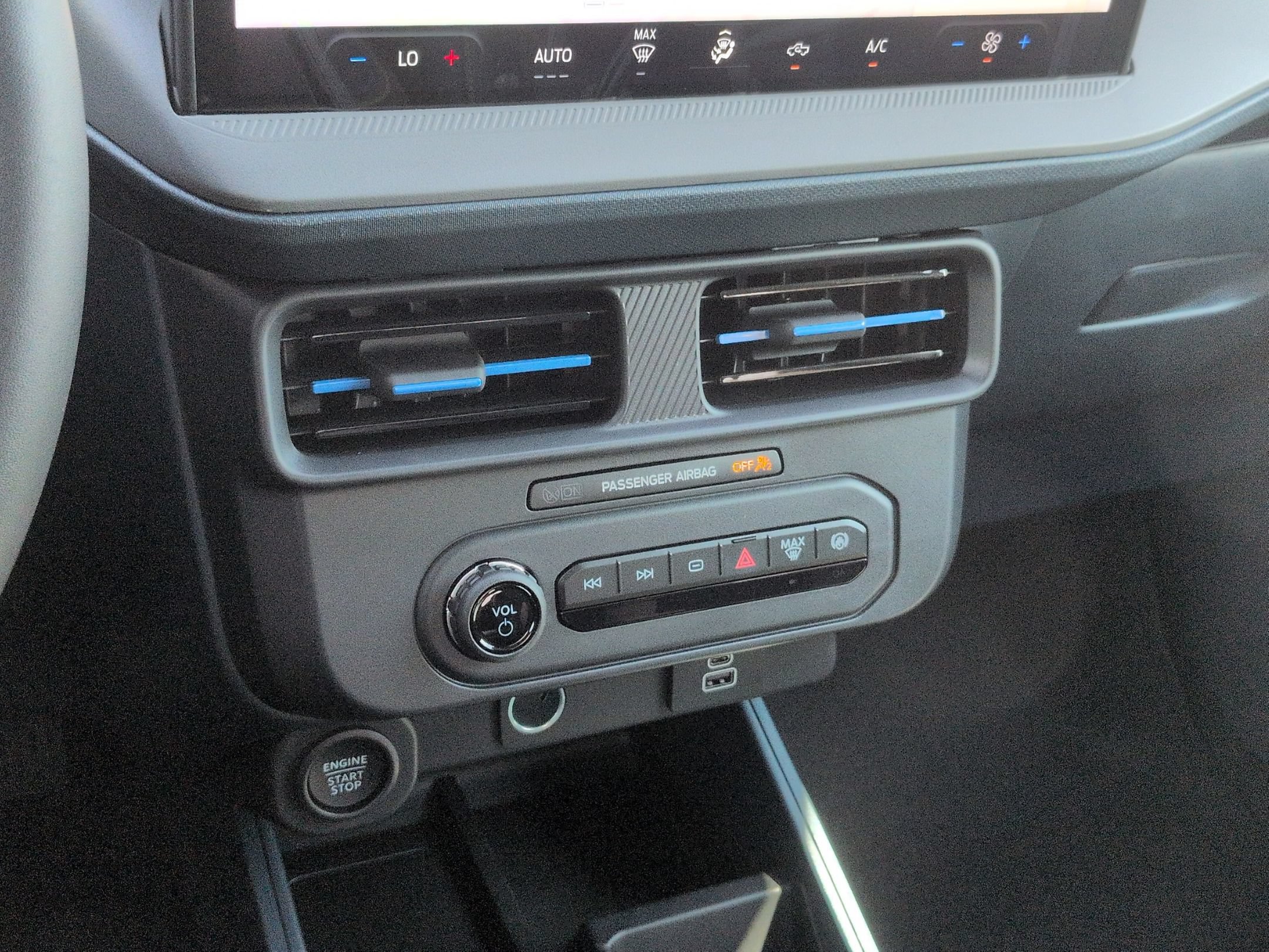 New 2026 Ford Maverick Lobo AWD/4WD image 25