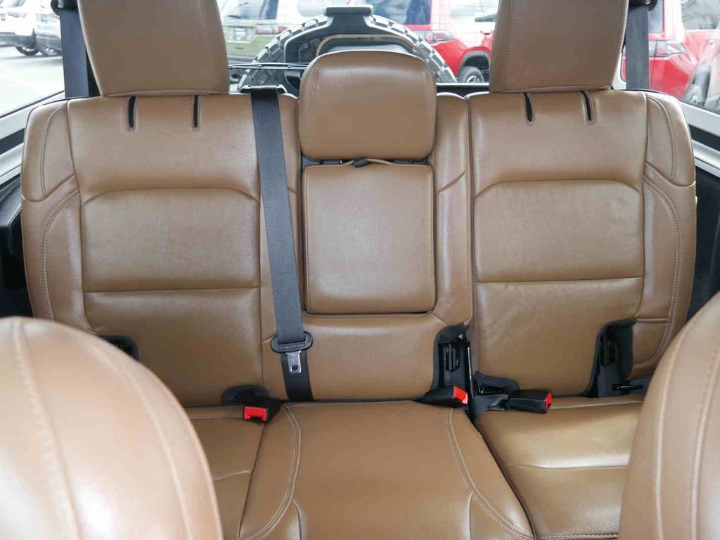 Certified 2021 Jeep Wrangler Unlimited Rubicon image 40