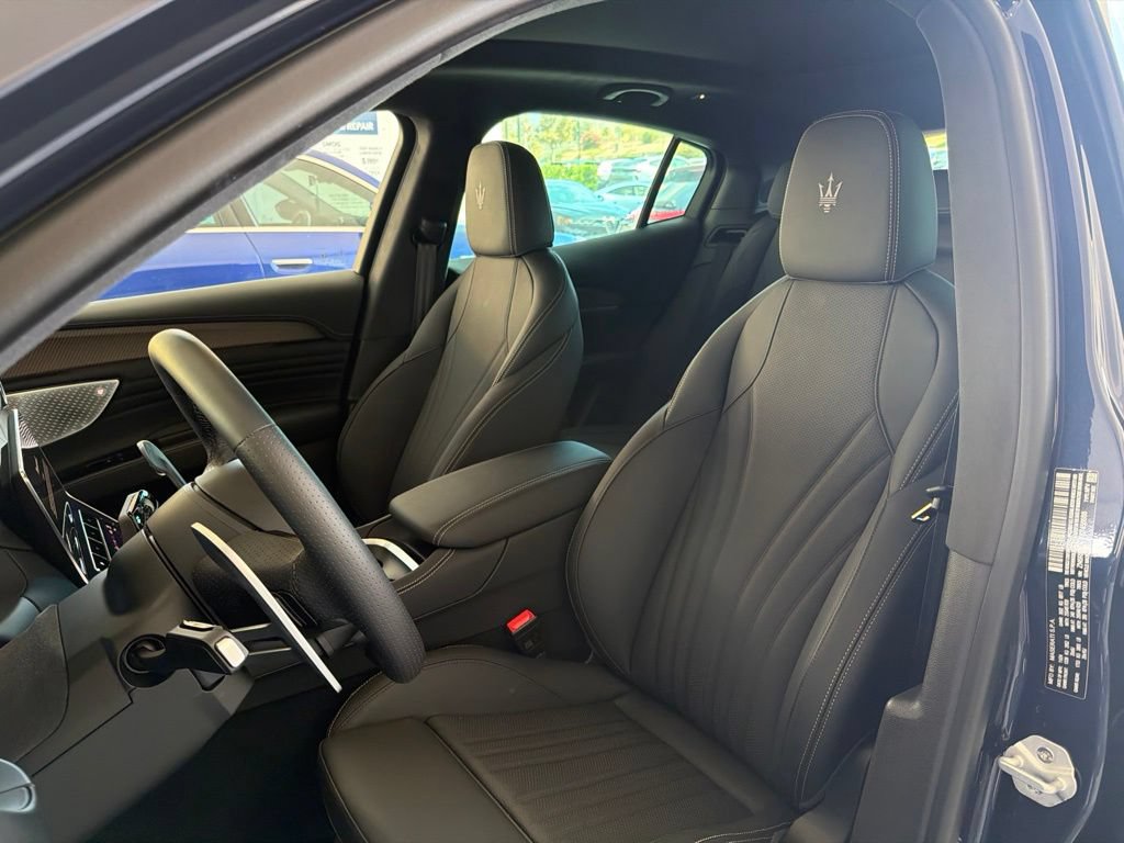 Certified 2025 Maserati Grecale Folgore AWD/4WD image 15